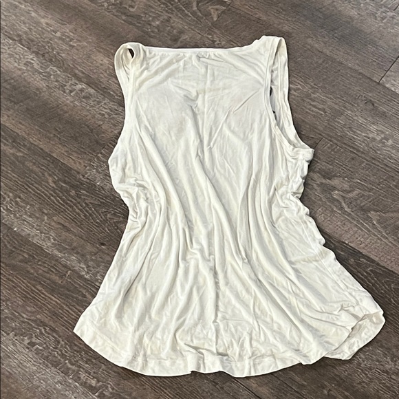 American Eagle Outfitters White Tank Top with Floral Design - Picture 3 of 3